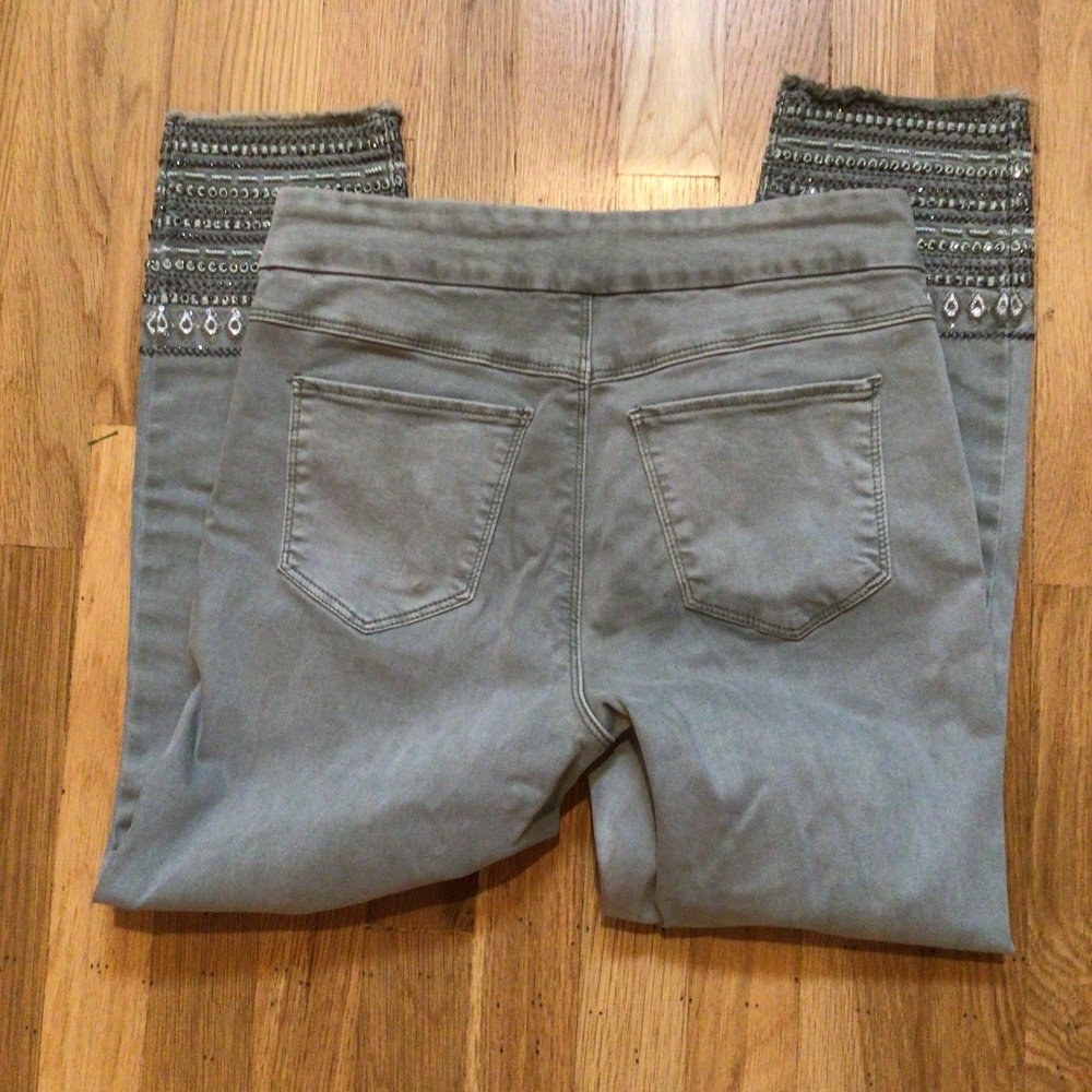 Tribal Womens Jegging Jean Pull on Ankle Embellished in Jungle Sz 4 EUC - Picture 6 of 7